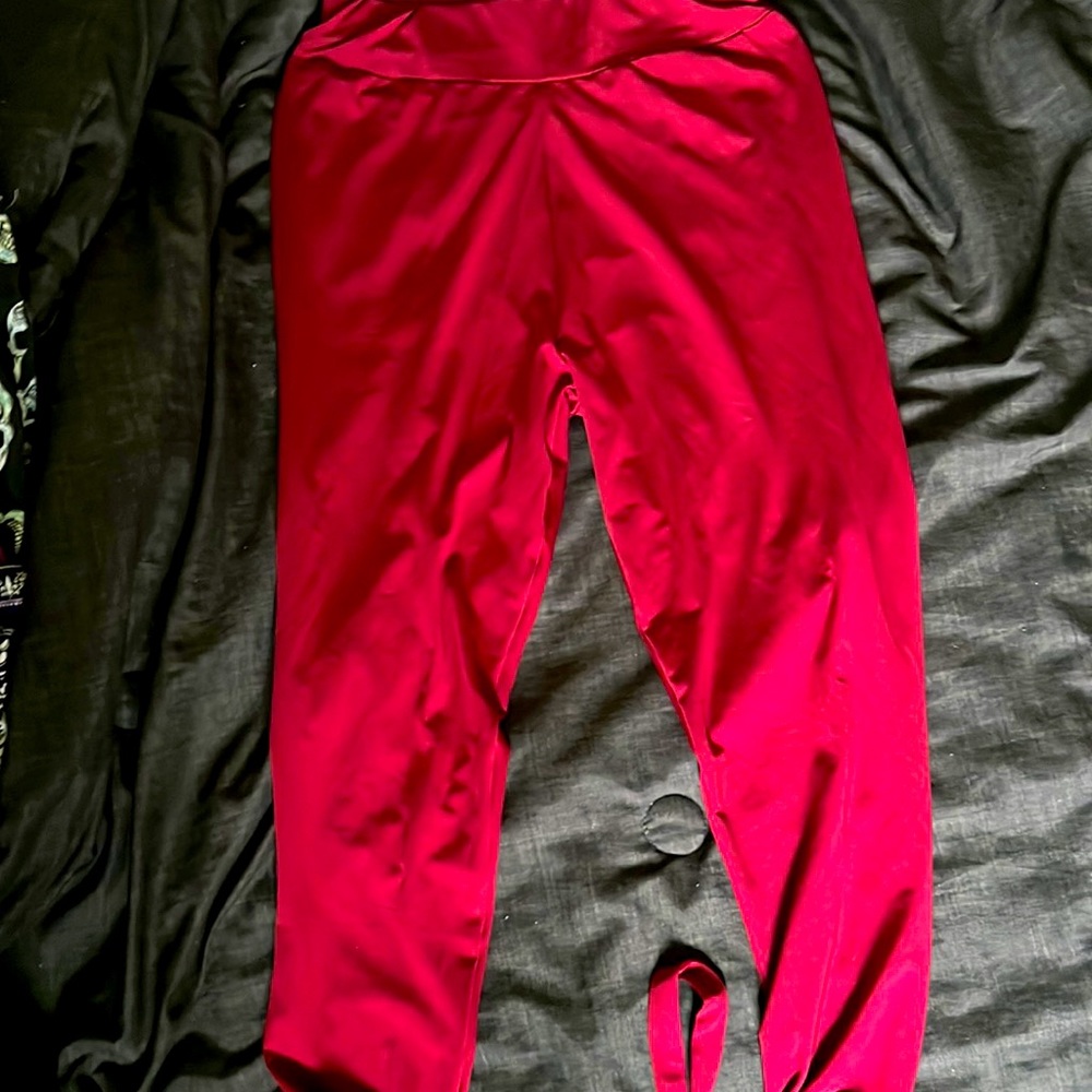 NWOT-Red Shiny Stirrup Leggings, SZ S, Shein, Never Worn, 2 big 4 my Kid